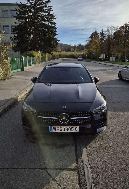 Gebraucht Mercedes CLA250e Shooting Brake AMG line 160 PS (117 kW) 2021 Schwarz Kombi