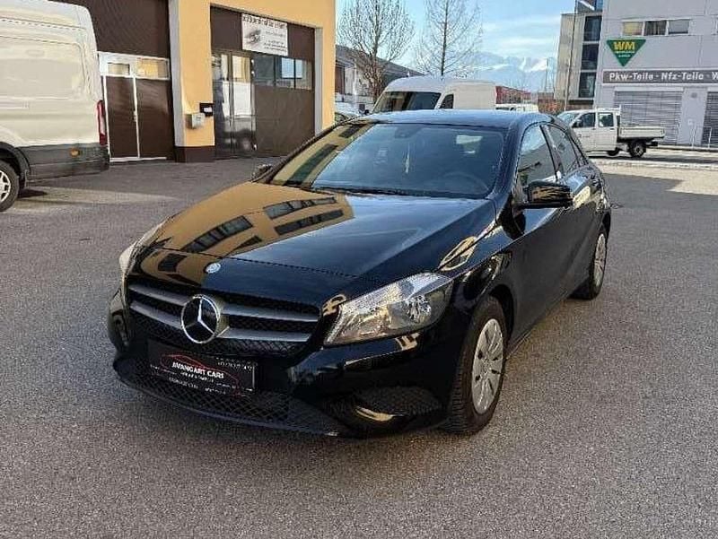 Schwarz Gebraucht 2013 Mercedes A180 Kleinwagen | € 11.490 (Teuer) - Bild 1/4