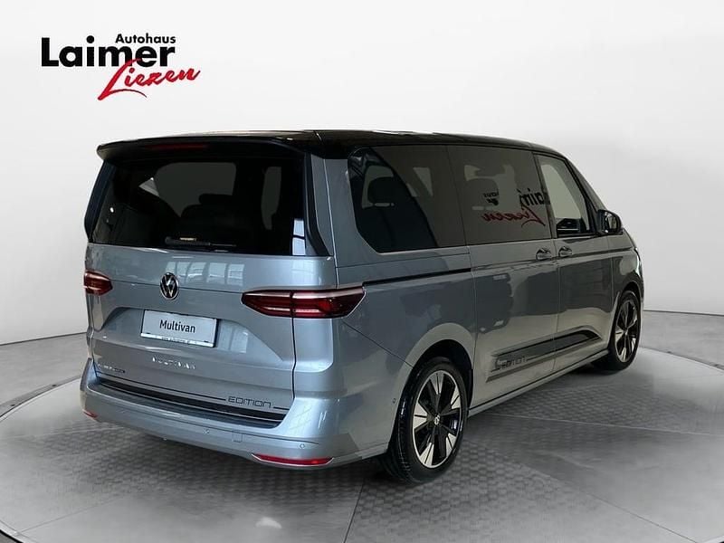 Gebraucht VW Multivan Edition 245 PS (180 kW) 2025 Silber  metallic Van