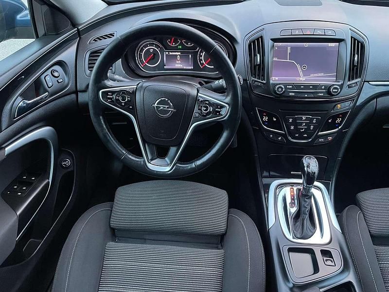 Blau Gebraucht 2016 Opel Insignia Innovation Kombi | € 5.500 - Bild 1/4