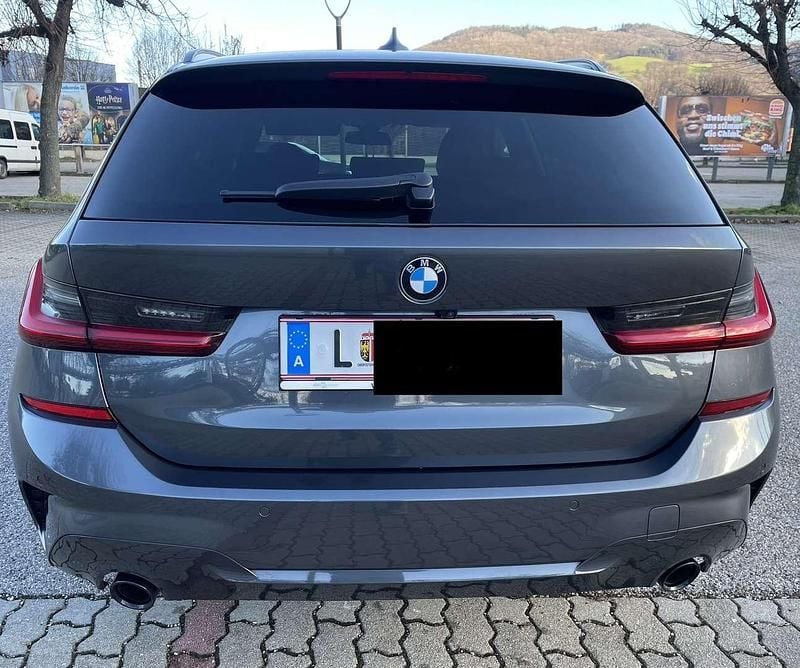 Gebraucht BMW 320 M Performance 190 PS (139 kW) 2021 Kombi