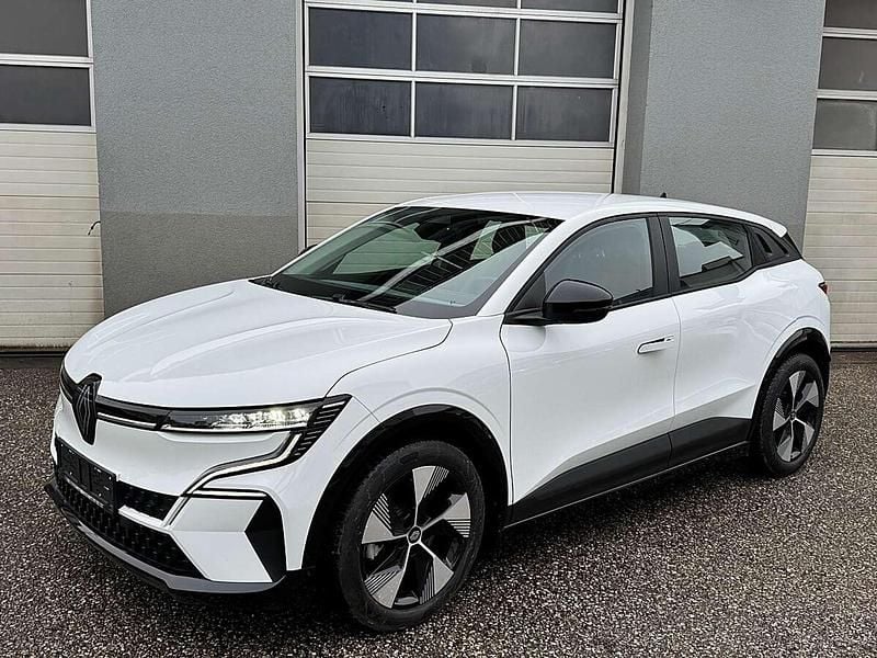 Weiß Gebraucht 2022 Renault Megane E-Tech Equilibre Limousine | € 22.490 - Bild 1/4