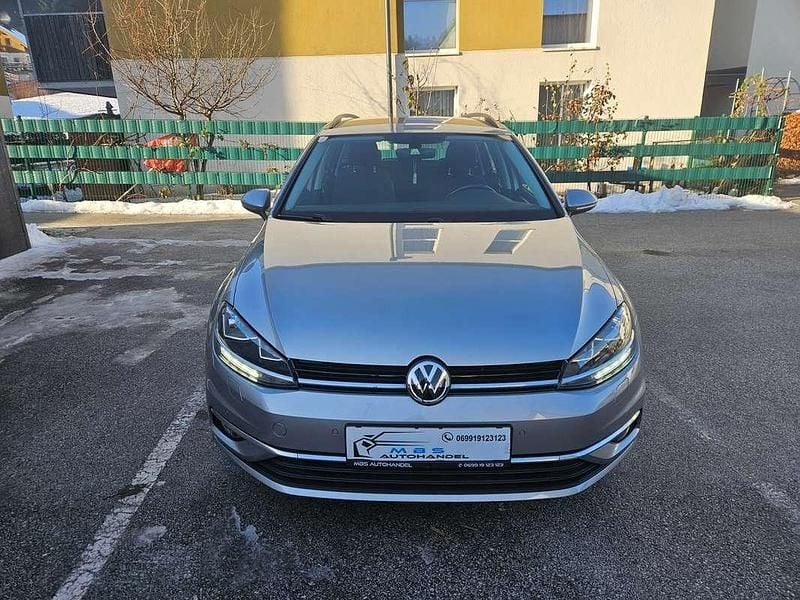 Gebraucht VW Golf VII Comfortline 116 PS (85 kW) 2018 Grau Kombi
