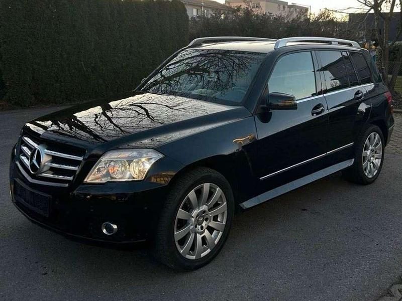 Schwarz Gebraucht 2008 Mercedes GLK320 SUV | € 11.400 - Bild 1/2