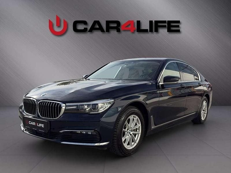 Blau Gebraucht 2018 BMW 730 Sport Line Limousine | € 34.900 (Superpreis) - Bild 1/4