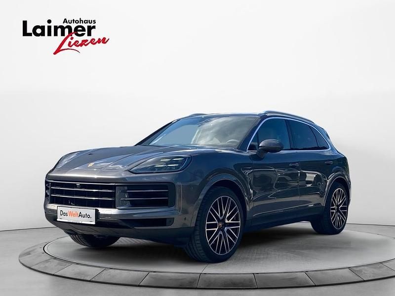 Mittelgrau metallic Gebraucht 2025 Porsche Cayenne SUV | € 119.980 (Etwas zu teuer) - Bild 1/4