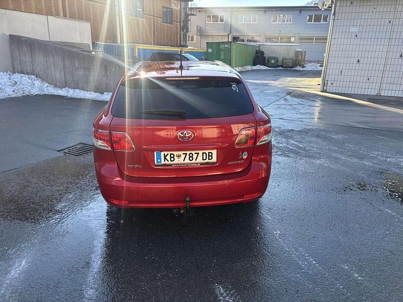 Gebraucht Toyota Avensis Premium 177 PS (130 kW) 2009 Kombi