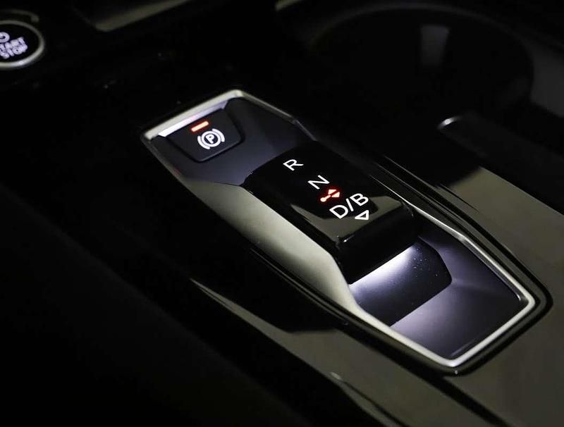 Neu Audi A6 e-tron Ambiente 314 kW (428 PS) 2025 Schwarz  metallicperleffektno Kombi