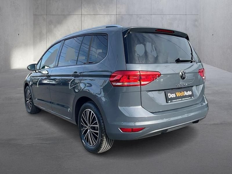Gebraucht VW Touran 150 PS (110 kW) 2025 Mittelgrau  metallic Van / Kleinbus