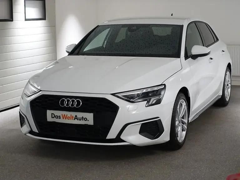 Gebraucht Audi A3 Ambiente 110 PS (80 kW) 2025 Weiss  normal Limousine