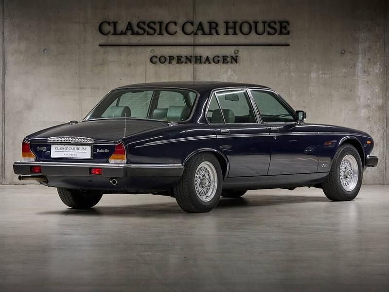 Gebraucht Daimler Double Six Serie 1 311 PS (228 kW) 1994 Blau Limousine