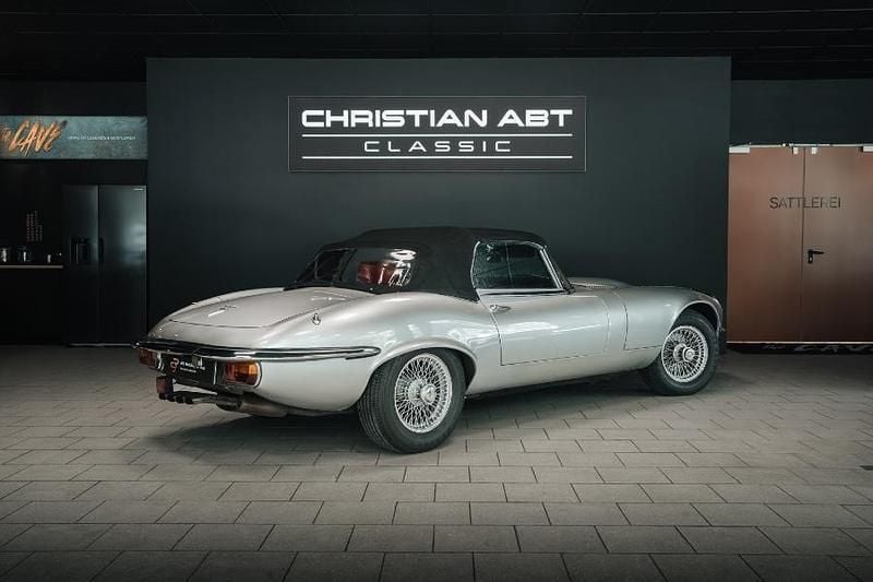 Gebraucht Jaguar E-Type 268 PS (197 kW) 1974 Silber Cabrio
