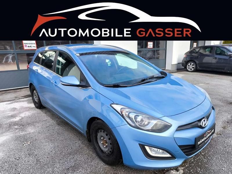 Gebraucht Hyundai i30 Premium 110 PS (80 kW) 2013 Blau Kombi