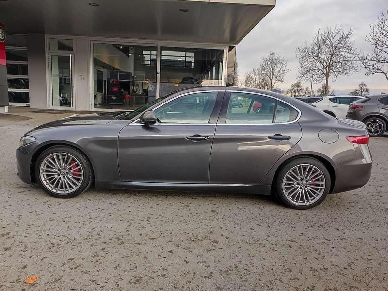 Gebraucht Alfa Romeo Giulia Super 179 PS (131 kW) 2016 Grau Limousine