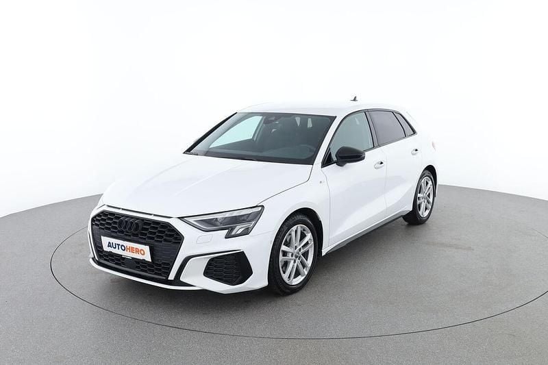 Gebraucht Audi A3 Sportback S-Line 110 PS (80 kW) 2022 Weiß Kleinwagen
