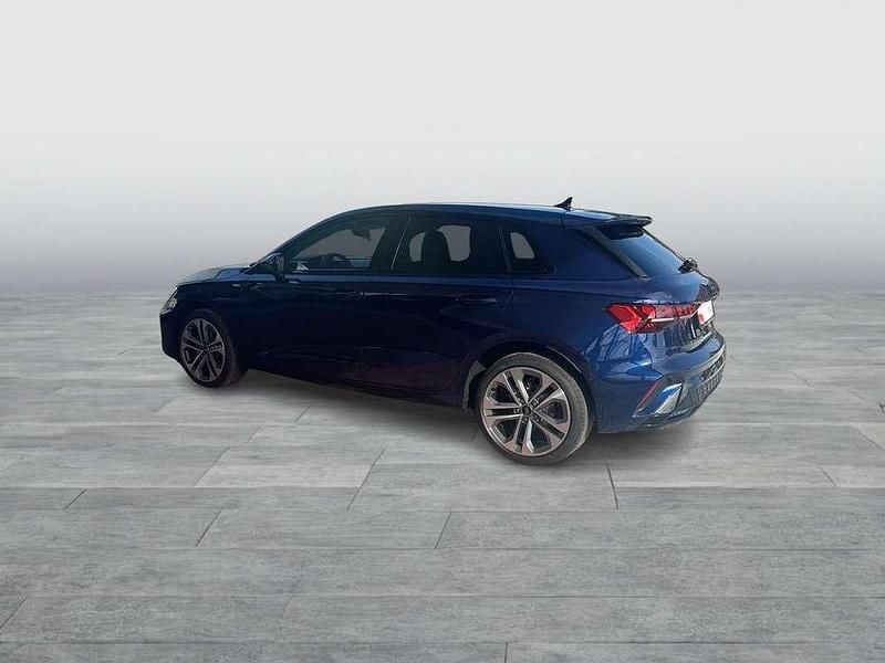 Neu Audi A3 S-Line 116 PS (85 kW) 2025 Blau Limousine