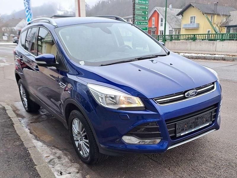 Gebraucht Ford Kuga Titanium 140 PS (102 kW) 2015 Blau SUV