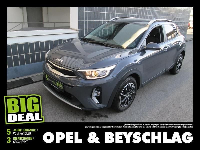 Grau Gebraucht 2022 Kia Stonic Silver SUV | € 15.790 (Fairer Preis) - Bild 1/4