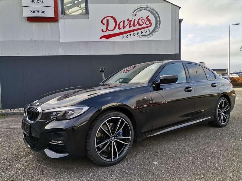 Gebraucht BMW 330e M Sport 258 PS (189 kW) 2019 Schwarz Limousine
