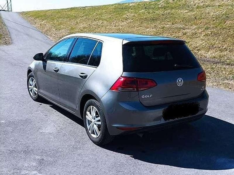 Gebraucht VW Golf VII Highline 105 PS (77 kW) 2014 Grau Limousine