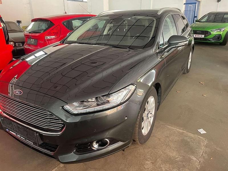 Gebraucht Ford Mondeo Titanium 120 PS (88 kW) 2017 Grün Kombi