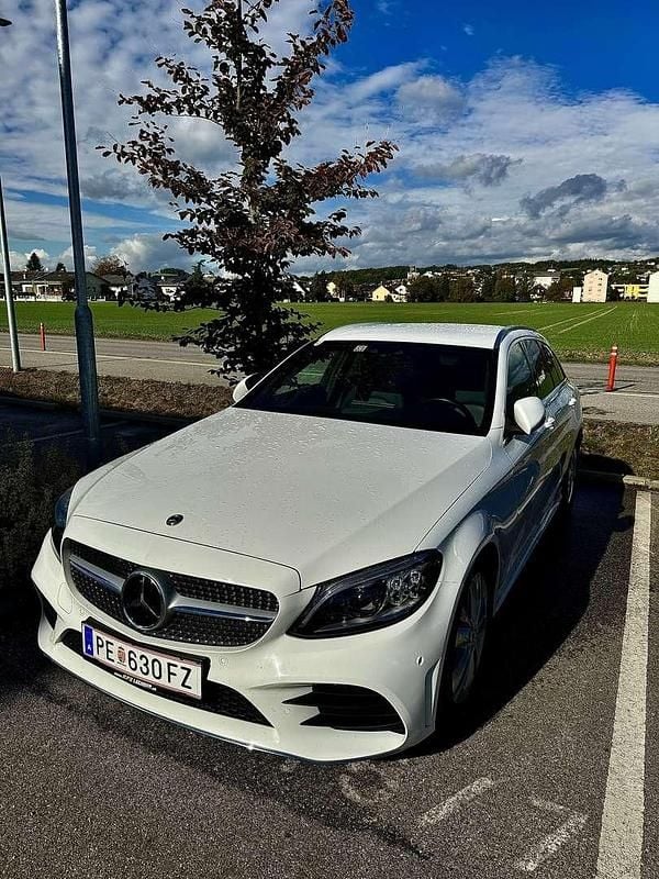 Weiß Gebraucht 2018 Mercedes C220 Kombi | € 24.600 (Fairer Preis) - Bild 1/4