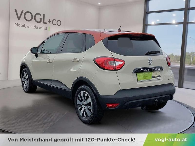 Gebraucht Renault Captur Dynamique 120 PS (88 kW) 2015 Weiß SUV
