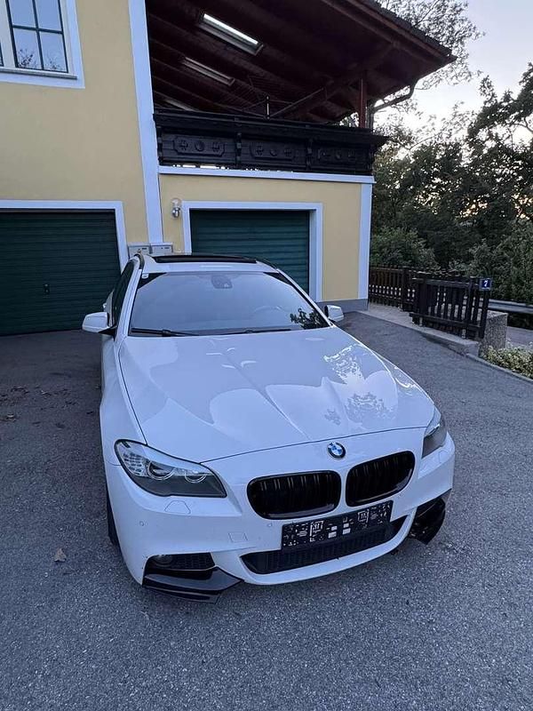 Gebraucht BMW 525 M Sport 218 PS (160 kW) 2012 Kombi