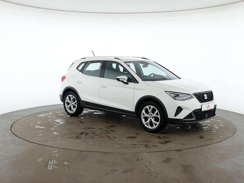 Gebraucht Seat Arona FR 150 PS (110 kW) 2023 Weiß SUV