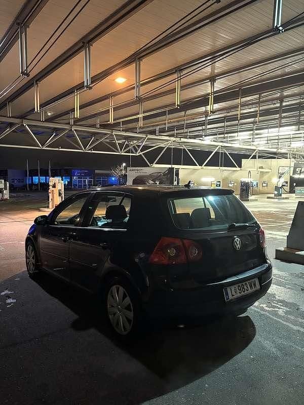 Gebraucht VW Golf IV Sportline 105 PS (77 kW) 2005 Schwarz Kleinwagen