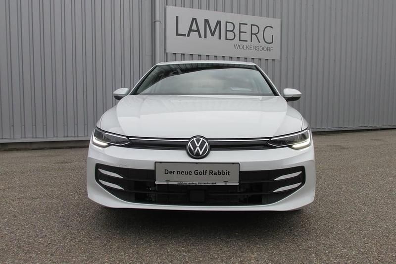 Neu VW Golf VIII 115 PS (84 kW) 2025 Weiss  normal Limousine