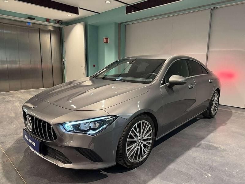Gebraucht Mercedes CLA200 163 PS (119 kW) 2019 Grau Coupé