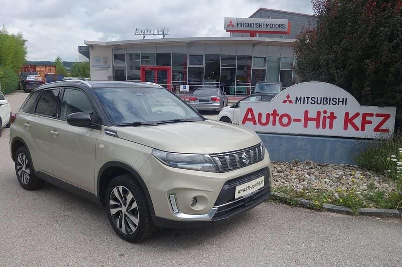 Grau Gebraucht 2020 Suzuki Vitara GL SUV | € 17.990 (Fairer Preis) - Bild 1/4