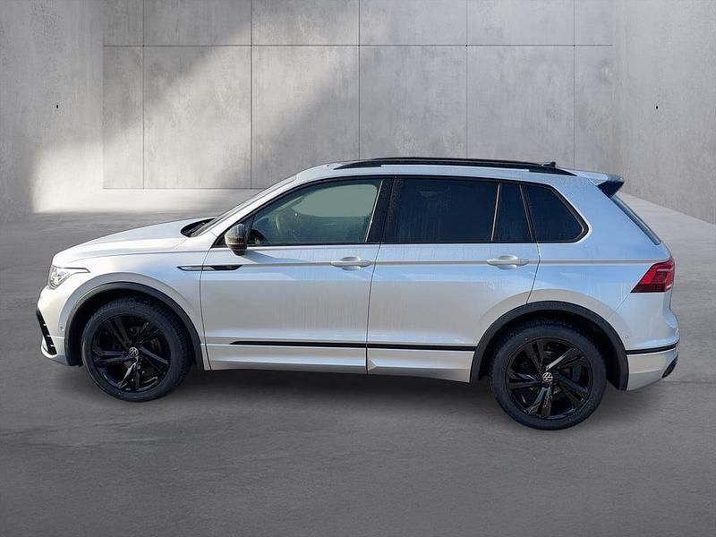 Gebraucht VW Tiguan R-line 150 PS (110 kW) 2021 Silber  metallic SUV