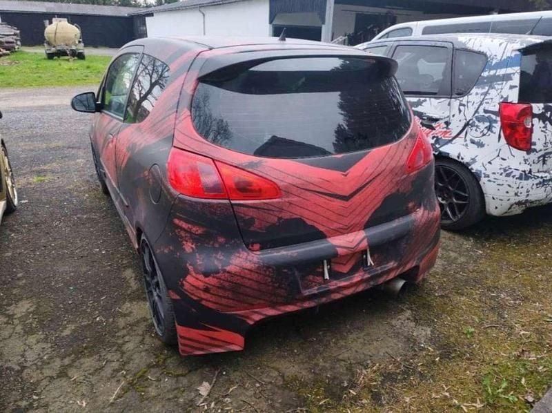 Gebraucht Mitsubishi Colt 150 PS (110 kW) 2006 Rot Limousine