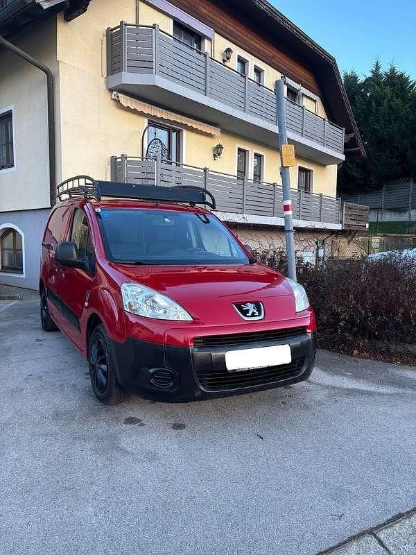 Gebraucht Peugeot Partner Comfort 90 PS (66 kW) 2010 Rot Van / Kleinbus