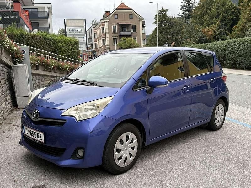 Gebraucht 2012 Toyota Verso-S Life Van / Kleinbus | € 6.500 - Bild 1/4