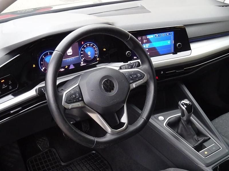 Gebraucht VW Golf VIII Life 115 PS (84 kW) 2022 Mittelgrau  normal