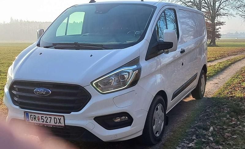 Gebraucht Ford Tourneo Titanium 83 PS (61 kW) 2020 Van / Kleinbus