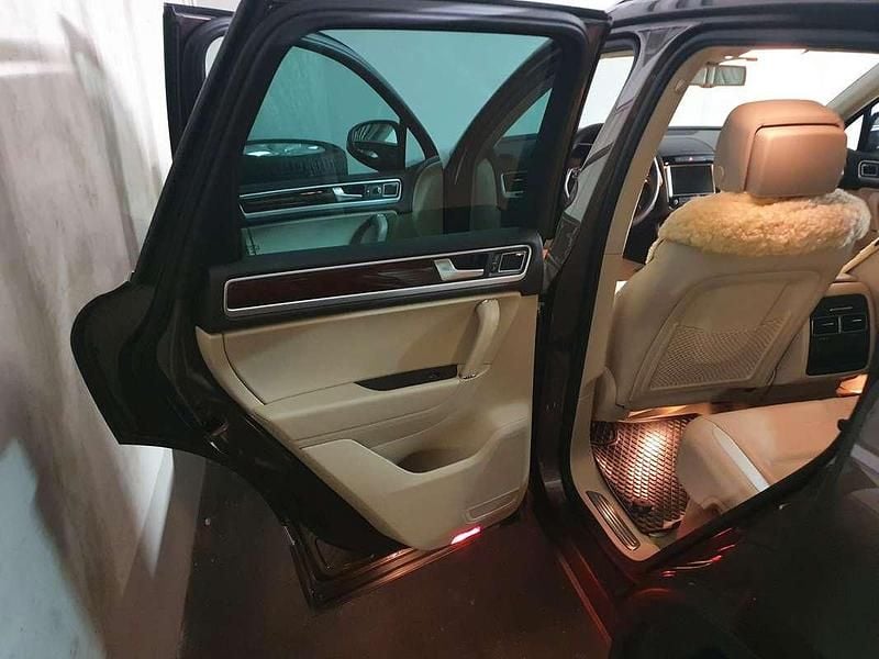 Gebraucht VW Touareg 340 PS (250 kW) 2011 Braun SUV