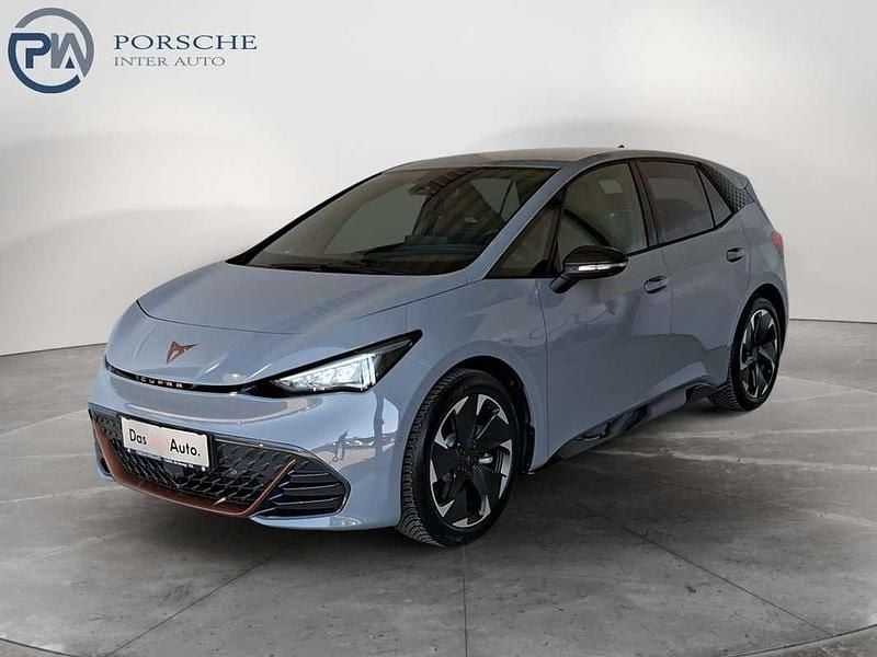 Mittelgrau normal Gebraucht 2025 Cupra Born e-Boost Kleinwagen | € 33.400 (Fairer Preis) - Bild 1/4