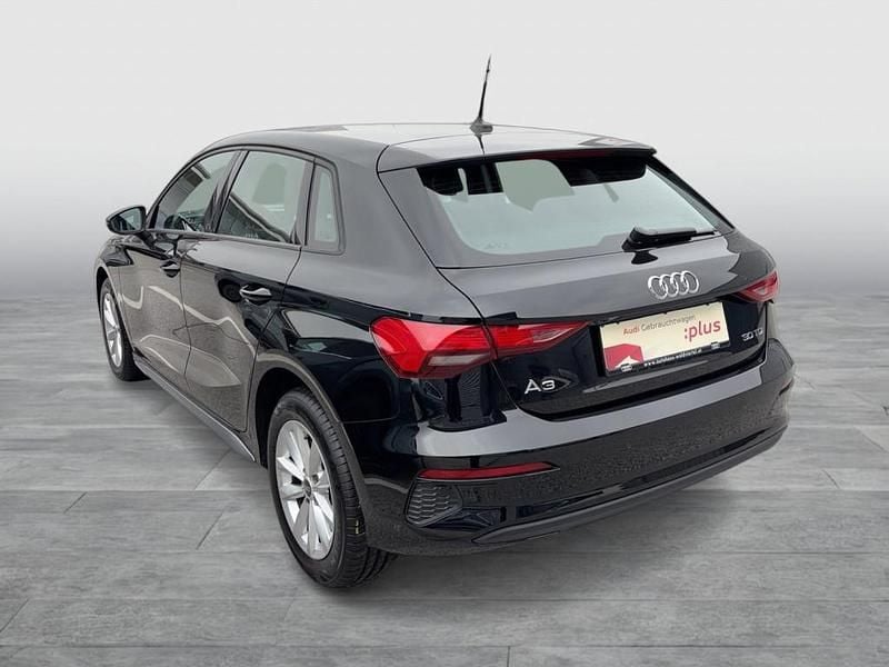 Gebraucht Audi A3 116 PS (85 kW) 2022 Schwarz  normal Limousine