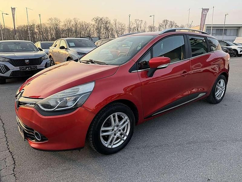 Gebraucht Renault Clio GrandTour 90 PS (66 kW) 2015 Rot Kombi