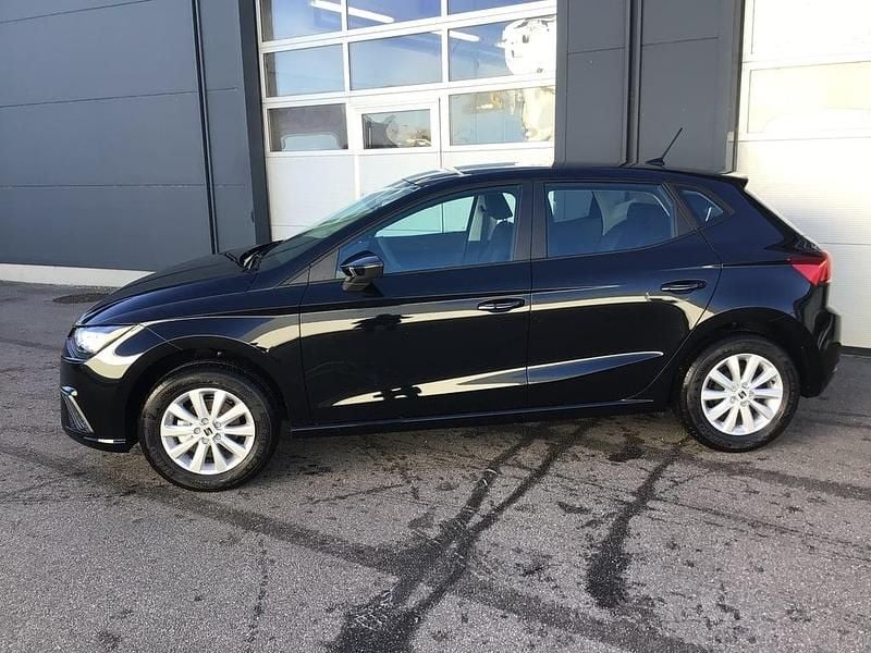 Neu Seat Ibiza Reference 95 PS (69 kW) 2025 Schwarz  metallic Kleinwagen