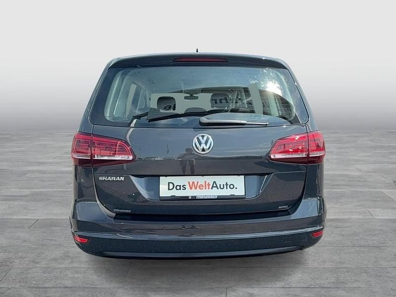 Gebraucht VW Sharan Business 150 PS (110 kW) 2018 Mittelgrau  normal Van / Kleinbus
