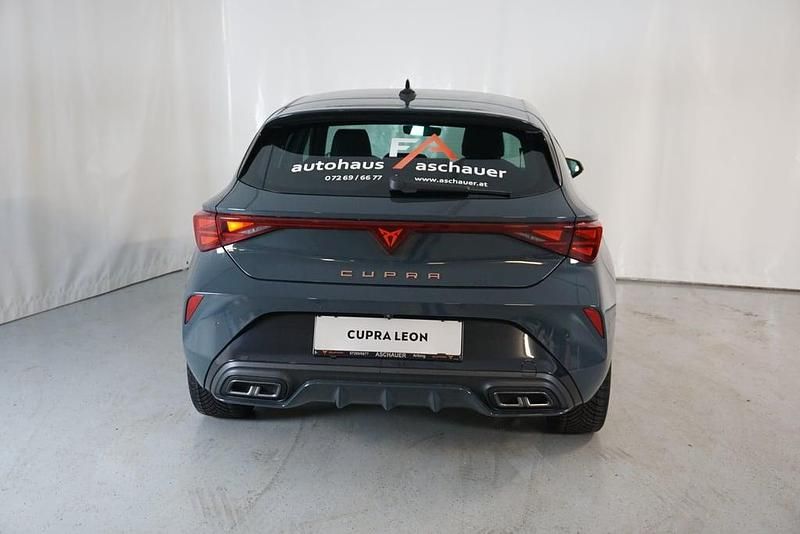 Neu Cupra Leon 150 PS (110 kW) 2025 Dunkelblau  normal