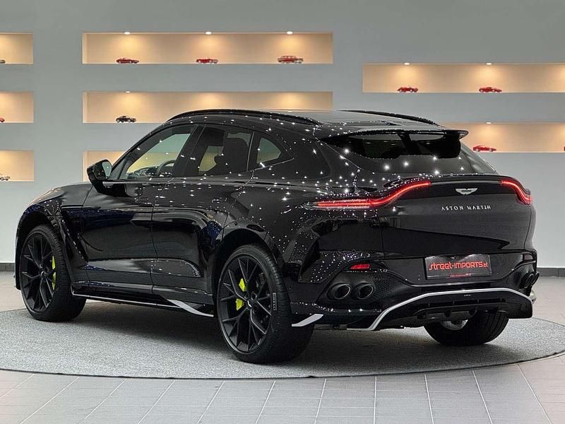 Neu Aston Martin DBX 707 707 PS (519 kW) 2025 Schwarz SUV