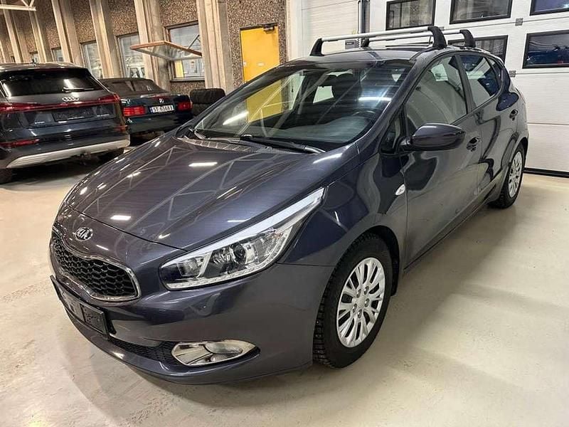 Gebraucht Kia Ceed Motion 101 PS (74 kW) 2014 Kleinwagen