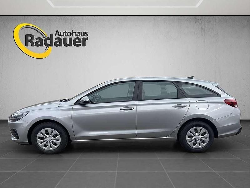 Neu Hyundai i30 97 PS (71 kW) 2025 Silber Kombi