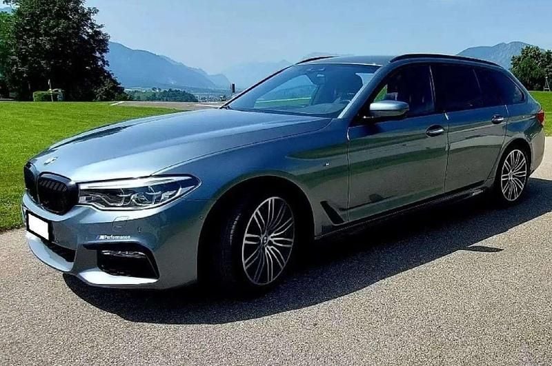 Grau Gebraucht 2018 BMW 520 Kombi | € 17.350 (Superpreis) - Bild 1/4